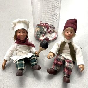 Byers' Choice KINDLES (2) Carolers Vintage Y2K Kindle Elves Chef Christmas Magic